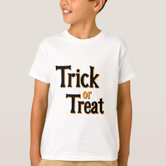 Trick or Treat Halloween Design – Spooky & Fun Gif T-Shirt
