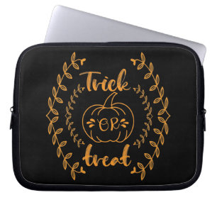 Trick or treat in plants frame laptop sleeve