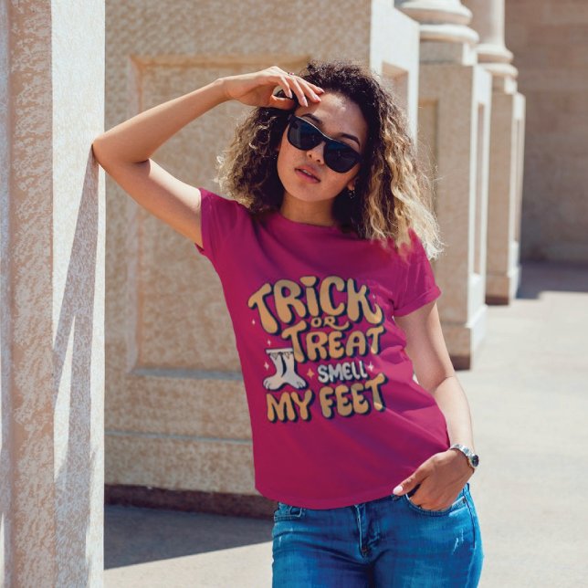 "Trick or Treat, Smell My Feet." Halloween T-shirt ("Trick or Treat, Smell My Feet." Halloween T-shirt)