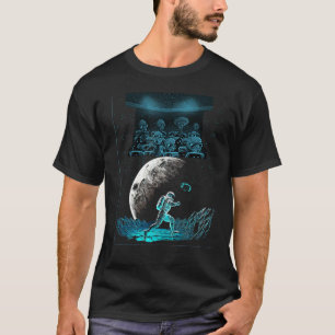Trippy Astronaut Alien Football Cool Psychedelic G T-Shirt