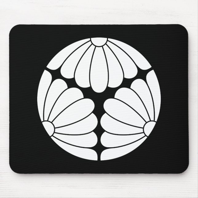 Trisected chrysanthemums mouse mat (Front)