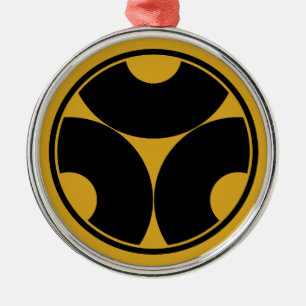 Trisected snake eyes in threadlike ring metal tree decoration