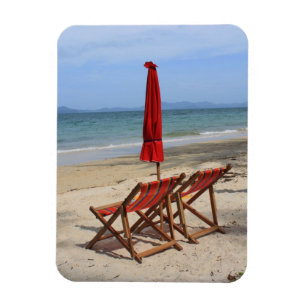 Tropical beach magnet