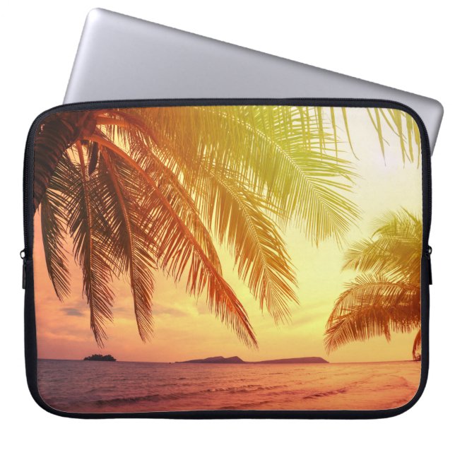 Tropical Beach Paradise: Serene Landscape. Laptop Sleeve (Front)