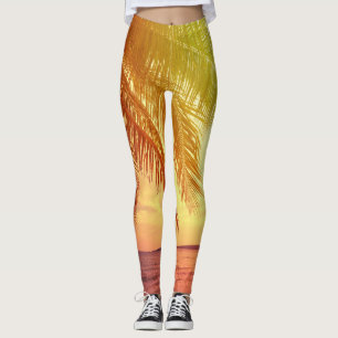 Tropical Beach Paradise: Serene Landscape. Leggings