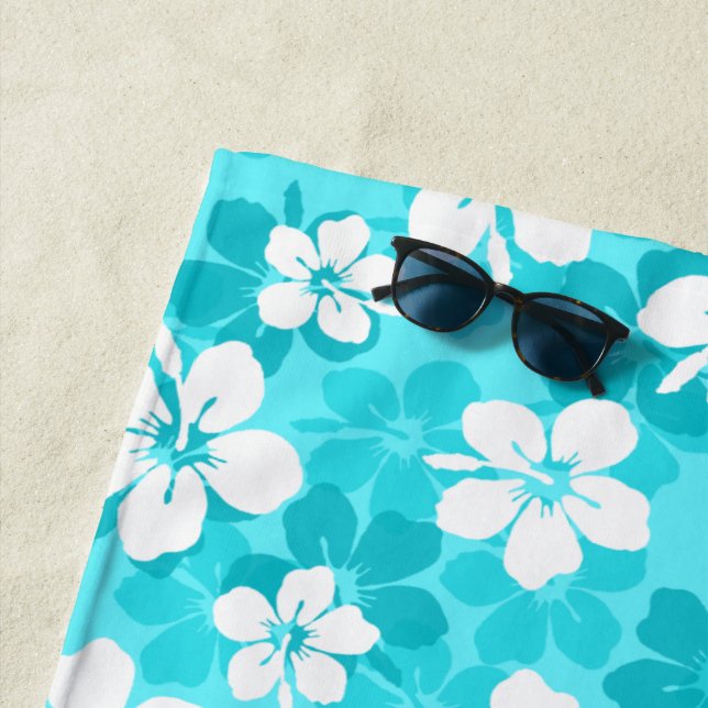 Tropical Blue and White Hibiscus Flower Pattern Beach Towel (In Situ)