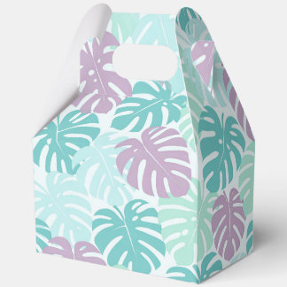 Tropical hawaiian print favour box
