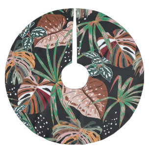 Tropical Noir: Dark Exotic Forest Pattern Brushed Polyester Tree Skirt