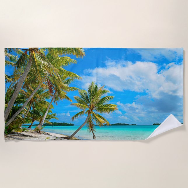 Tropical palm beach in the Pacific Towel (Front)
