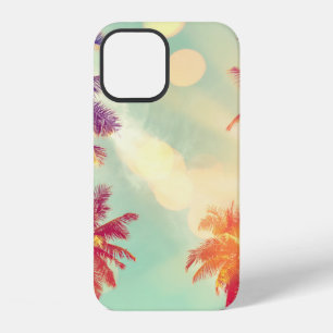 Tropical palm tree with colorful bokeh sun light o iPhone 12 case