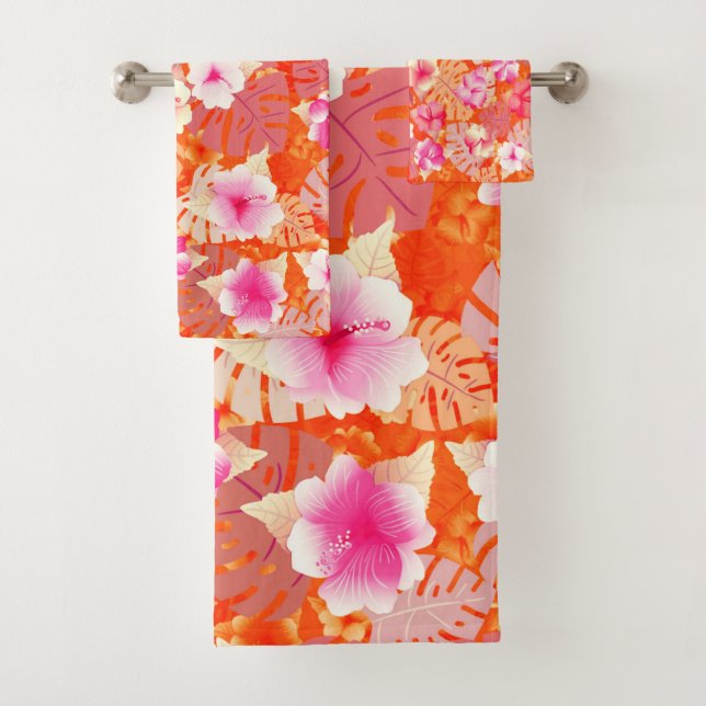 Tropical Print in Living Coral Bath Towel Set (Insitu)