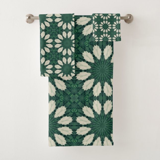 Tropical Sacramento Green and Silver Circle Patter Bath Towel Set (Insitu)