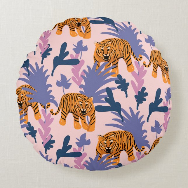 Tropical Tigers Jungle Vintage Pattern Round Cushion (Front)
