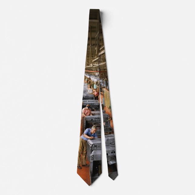 Truck - Factory - Some assembly required 1942 Tie (Front)
