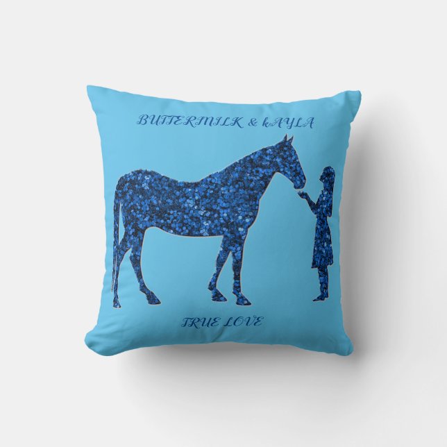 "TRUE LOVE" THROW PILLOW WITH PERSONALIZED NAME. (Front)