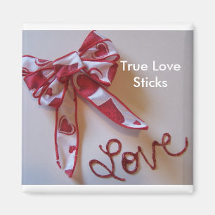 True LoveSticks magnet red