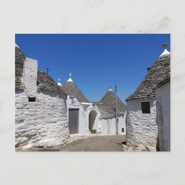 Trulli houses in Alberobello, Puglia postcard (Front)