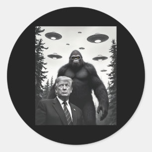 Trump Bigfoot Ufo Alien Encounter Extraterrestrial Classic Round Sticker