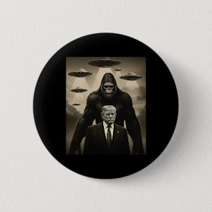 Trump Bigfoot Ufo Alien Encounter Invasion Uap Fun 6 Cm Round Badge