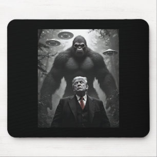 Trump Bigfoot Ufo Alien Encounter Visitation Consp Mouse Mat