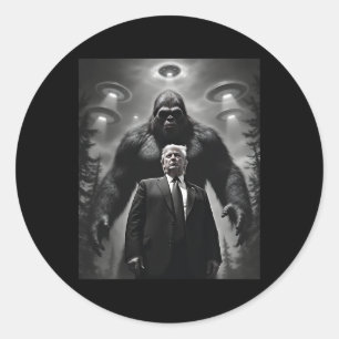 Trump Bigfoot Ufo Alien Extraterrestrial Encounter Classic Round Sticker