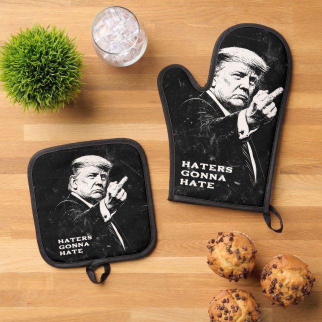 Trump Middle Finger 2026 Meme Funny Oven Mitt & Pot Holder Set (Top Down)