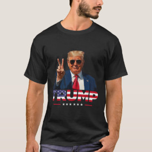 Trump Peace Sign Hand Usa Flag Trump 2024 T-Shirt