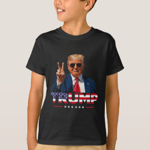 Trump Peace Sign Hand Usa Flag Trump 2024  T-Shirt