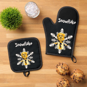 Trump/Snowflake Oven Mitt & Pot Holder Set
