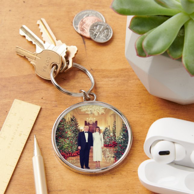 Trump US President White House Christmas  Key Ring (Desk)