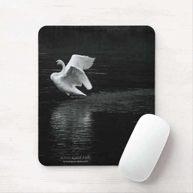 Trumpeter Swan b/w Mouse Mat (With Mouse)