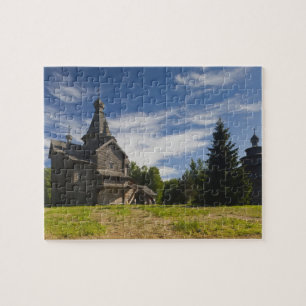 Ttraditional wooden Russian Orthodox church Jigsaw Puzzle