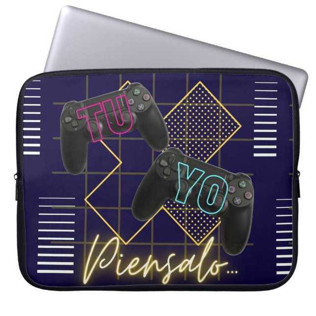 tu y yo  piensalo laptop sleeve (Front)