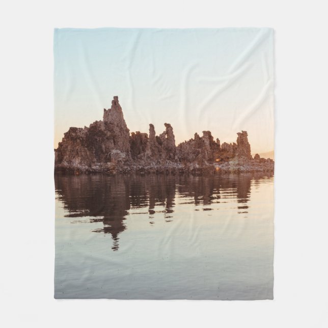 TUFA FORMATIONS AT MONO LAKE. FLEECE BLANKET (Front)