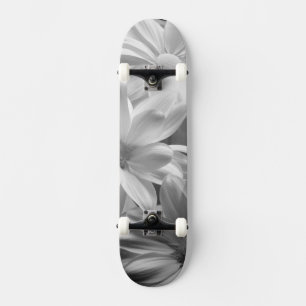 Tulips in Keukenhof Gardens, Holland. 2 Skateboard