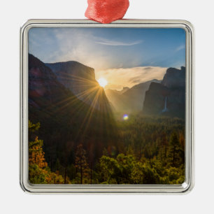 Tunnel View Metal Tree Decoration