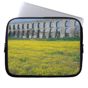 Turkey, Istanbul, Kemerburgaz, Uzunkemer (the Laptop Sleeve