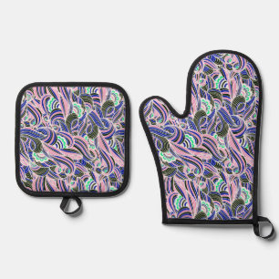 Turn Up the Heat Oven Mitt & Pot Holder Set