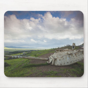 Turret of Israeli tank points to Qunietra Mouse Mat