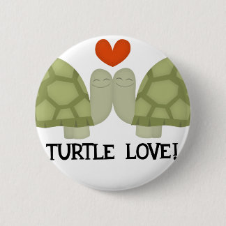 Turtle love 6 cm round badge