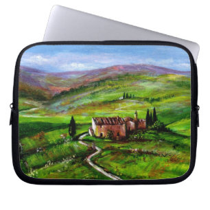 TUSCANY LANDSCAPE WITH GREEN HILLS LAPTOP SLEEVE