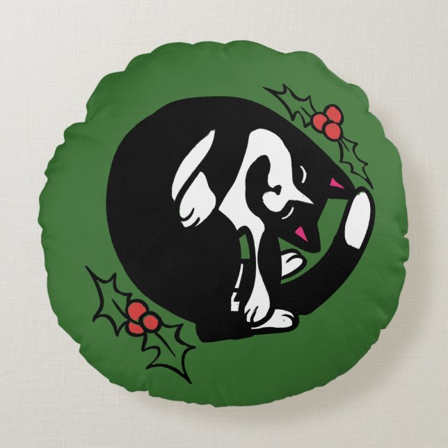 Tuxedo Cat Christmas Round Cushion (Front)