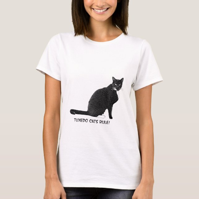 Tuxedo cats rule! T-Shirt (Front)