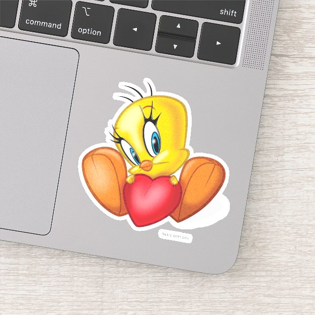 TWEETY™ Holding Heart (Detail)