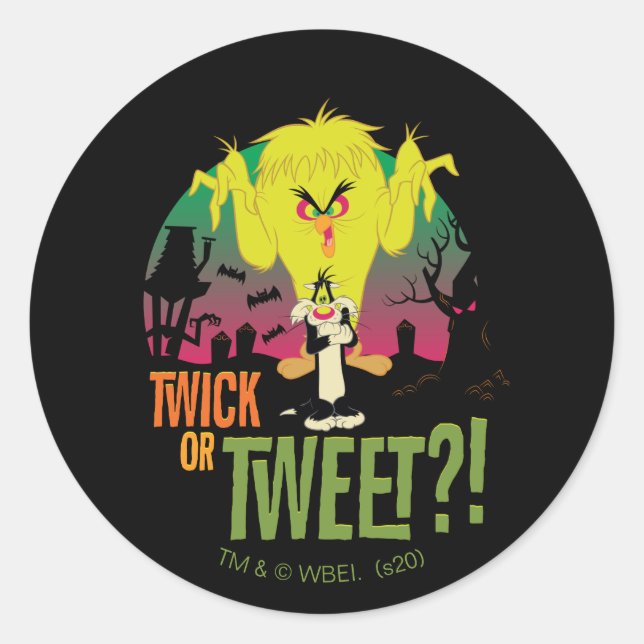 "Twick or Tweet" TWEETY™ & SYLVESTER™ Classic Round Sticker (Front)