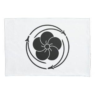Twisted plum blossom in pine needles ring pillowcase