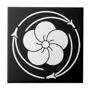 Twisted plum blossom in pine needles ring tile