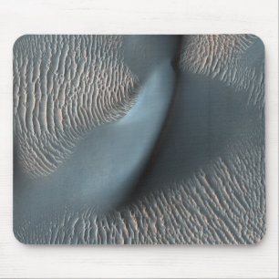 Two classes of aeolian bedforms mouse mat