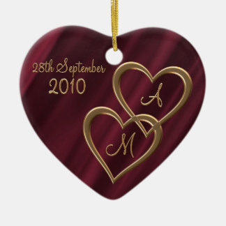 Two entwined gold hearts ceramic tree decoration
