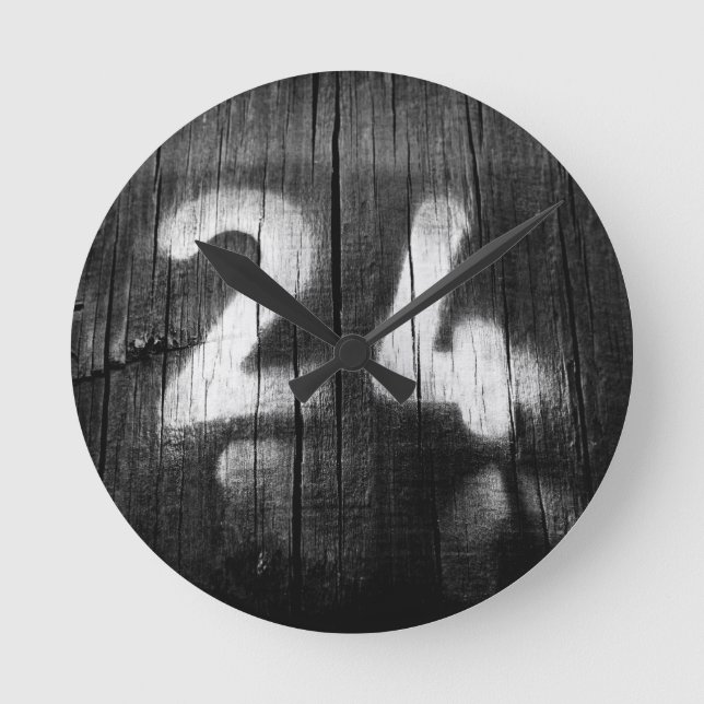 two four post round clock (Front)